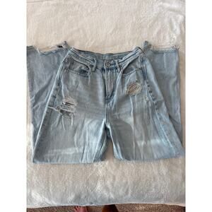 American Eagle highest rise 90s boyfriend Jean) size 4